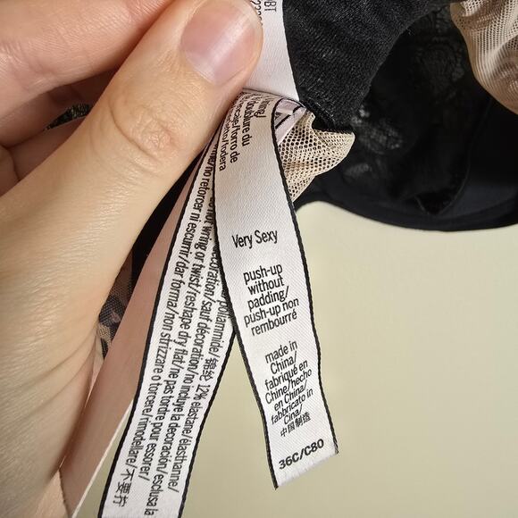 Victoria's Secret Very Sexy Push Up Without Padding Bra Size 36C Animal Print - Picture 2 of 4